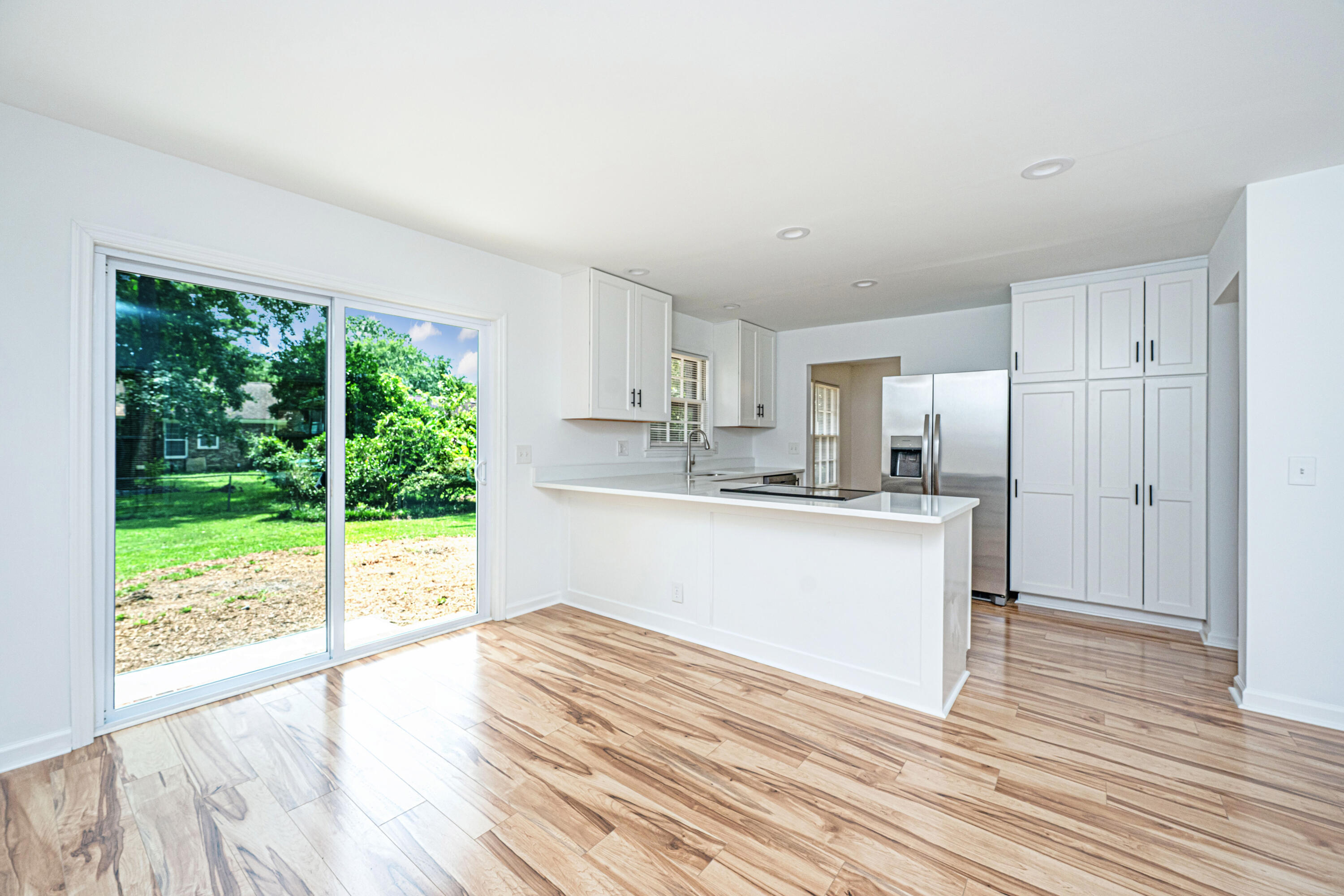 899 Melrose Drive