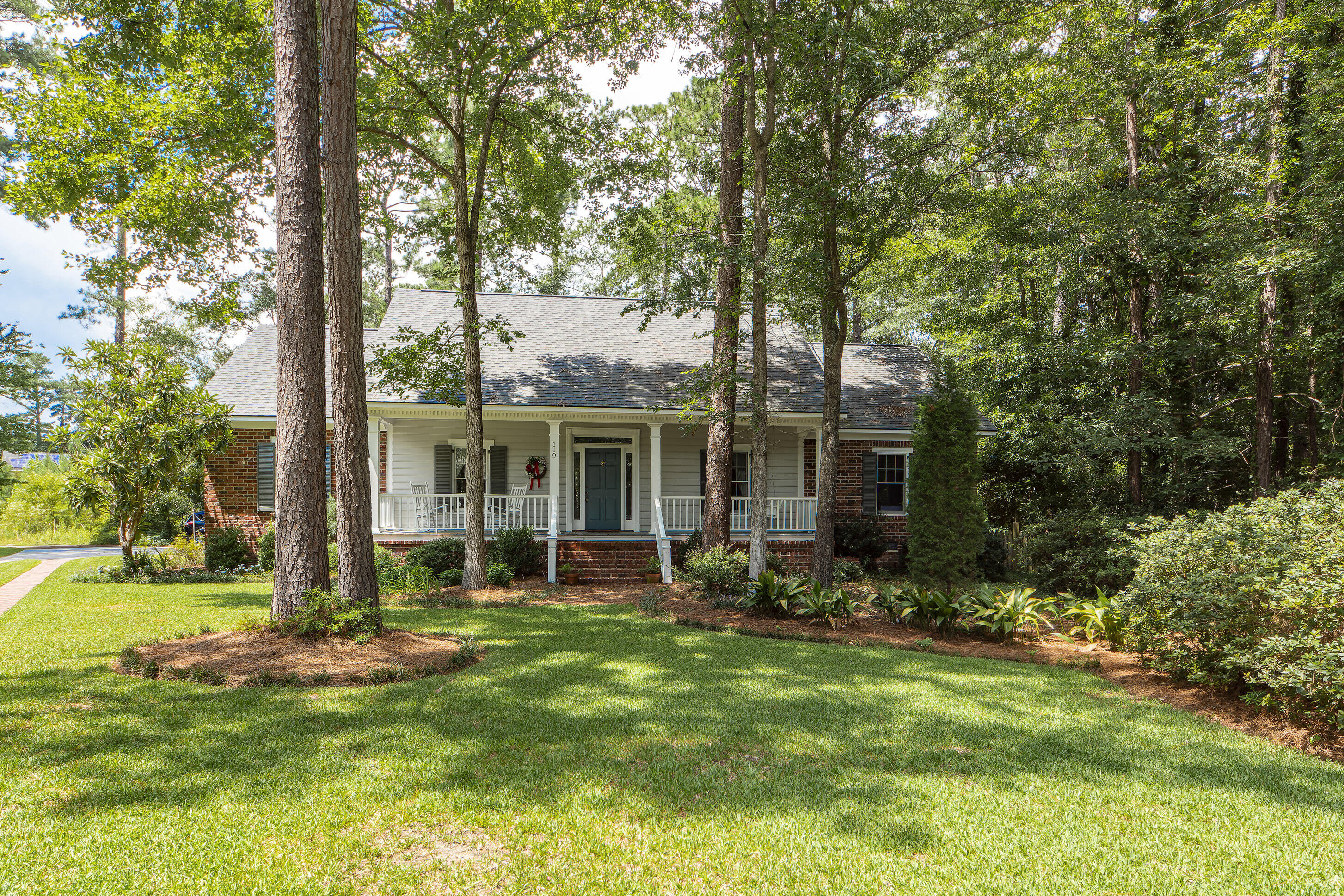 View Summerville, SC 29483 house