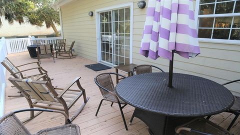 A home in Edisto Island