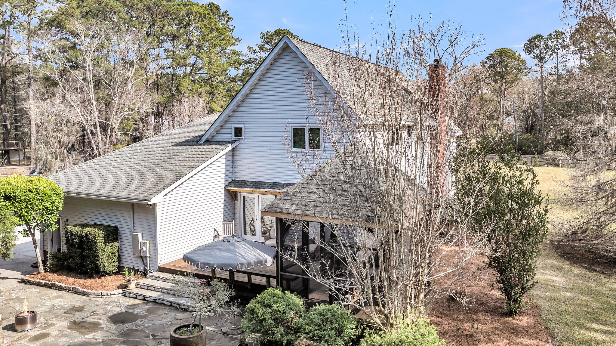 2224 Shoreline Drive