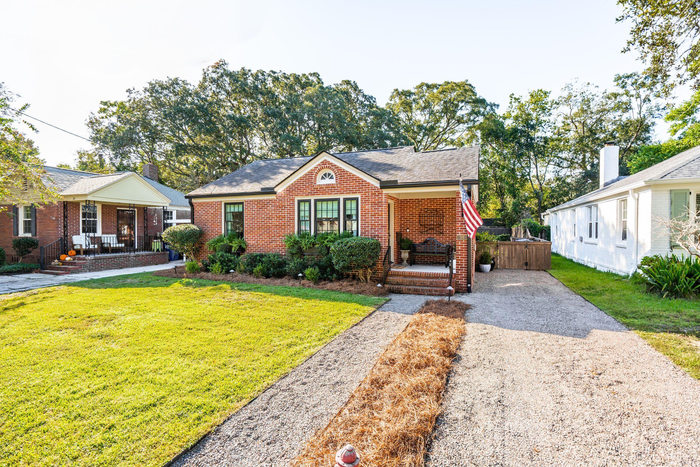 35 Yeadon Avenue
