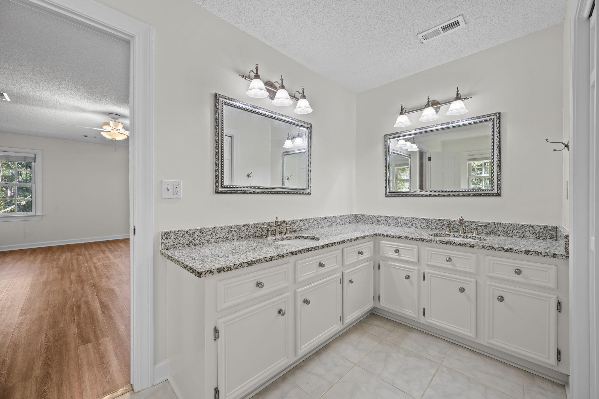 17 Plantation Circle