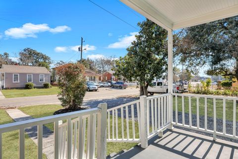 A home in North Charleston