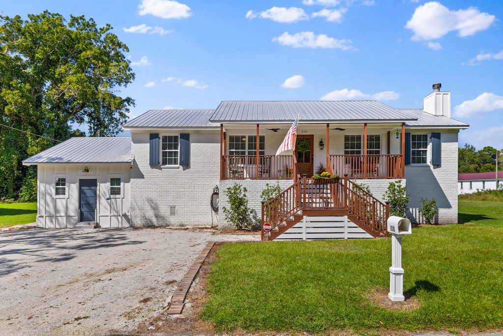 Photo of 210 Cassena Street St, McClellanville, SC 29458 (MLS # 25026607)