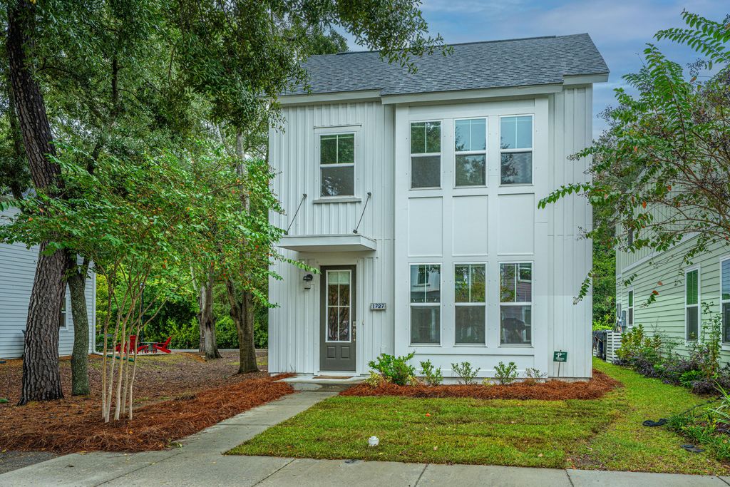 Photo of 1727 Indy Drive, North Charleston, SC 29405 (MLS # 25029118)