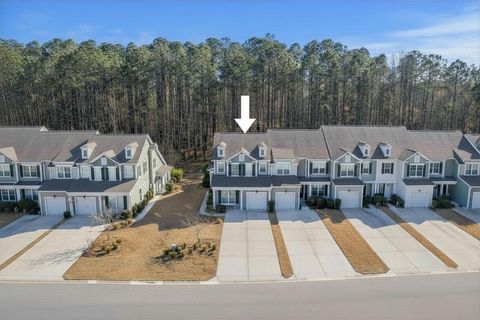 Photo of 2568 Kingsfield Street, Mount Pleasant, SC 29466 (MLS # 26008107)