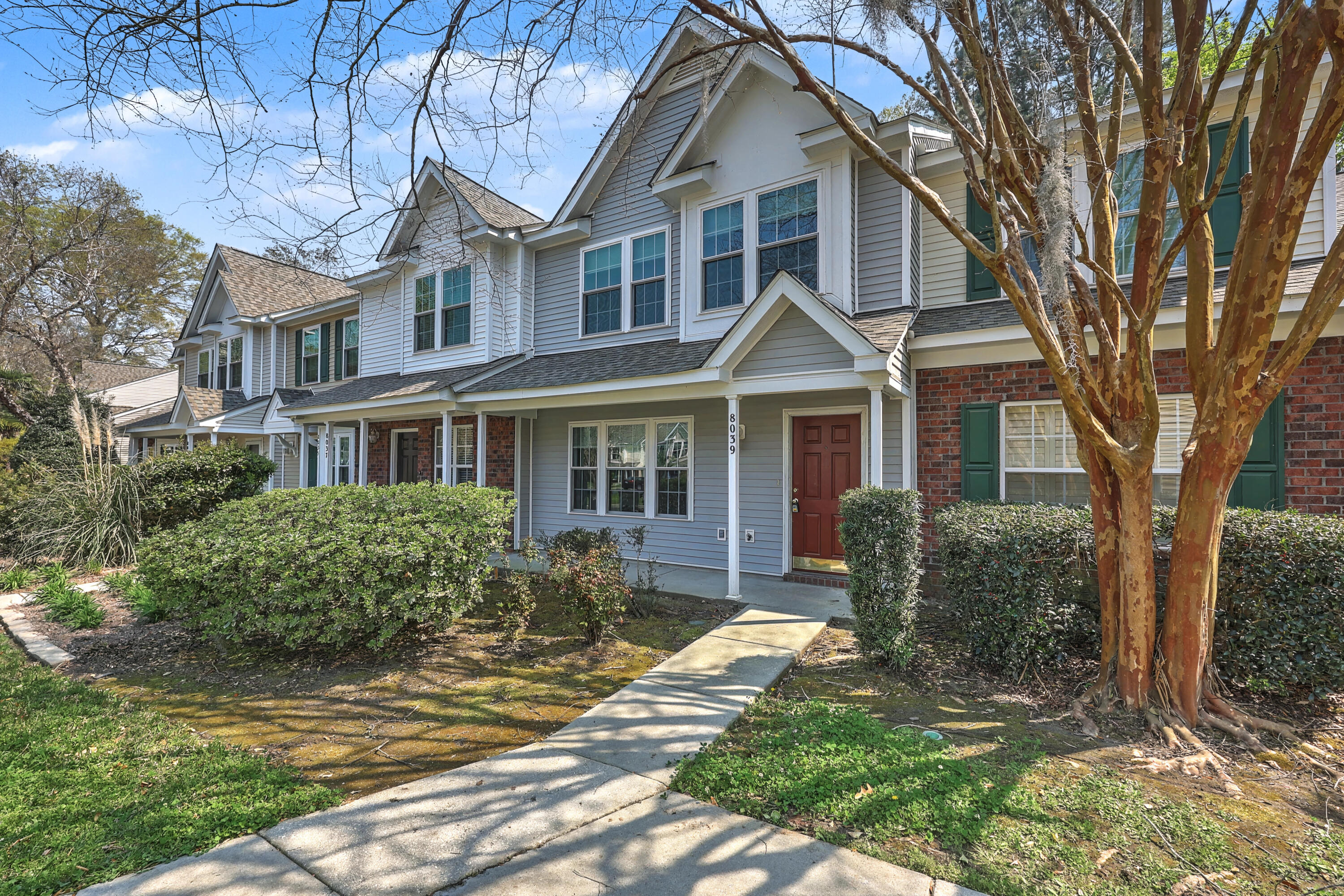 8039 Shadow Oak Drive