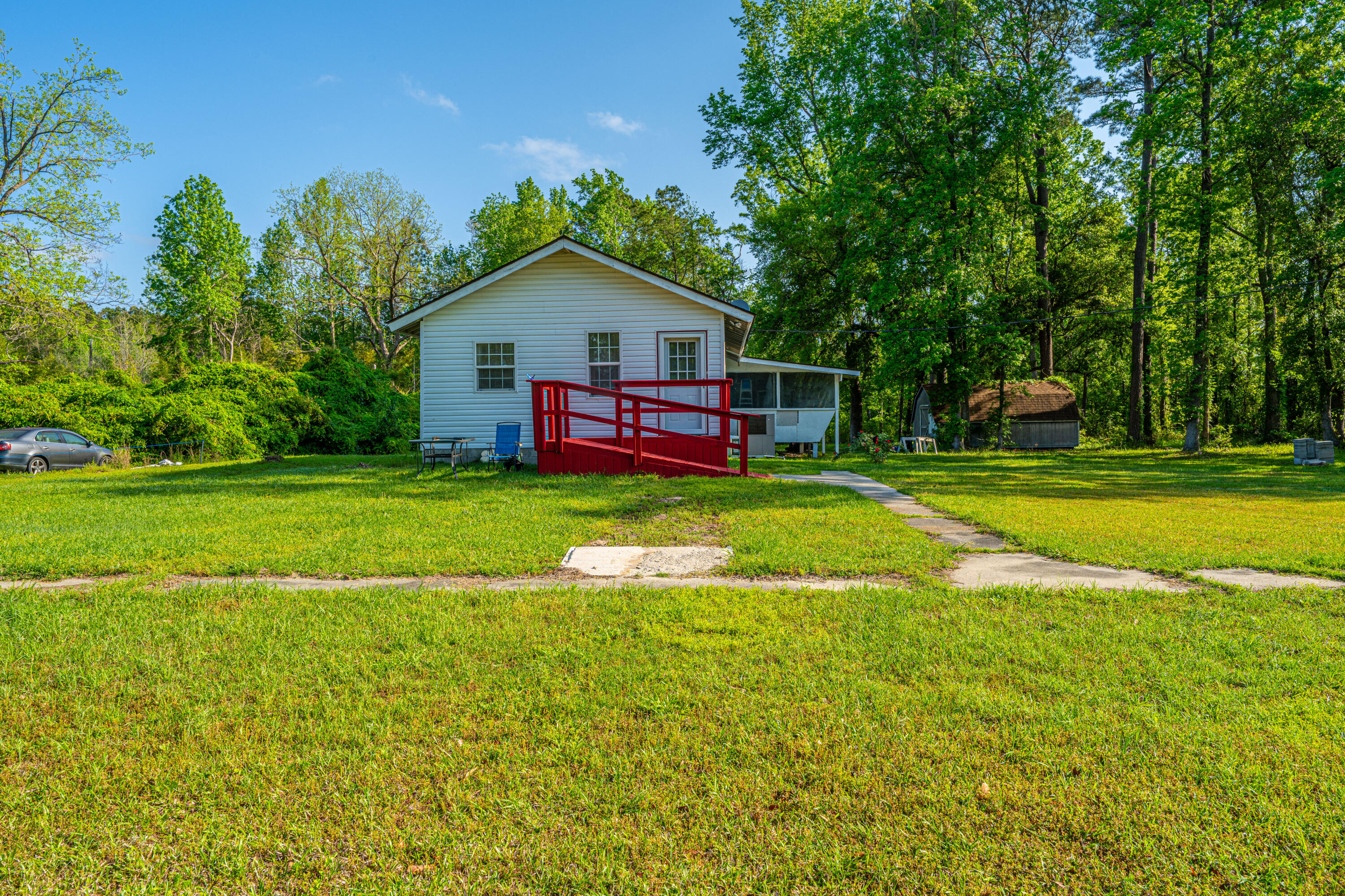 11341 Cottageville Highway