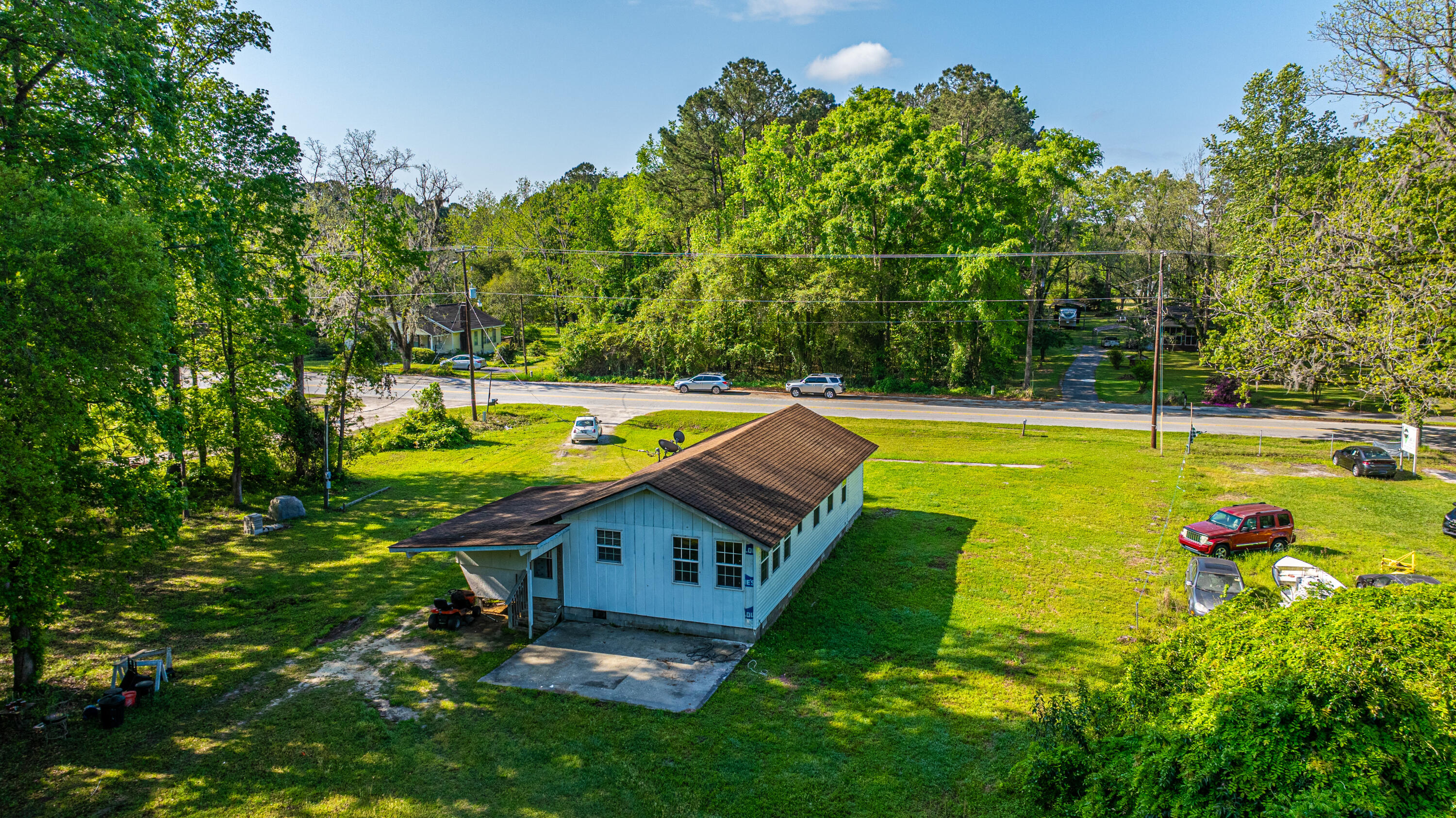 11341 Cottageville Highway