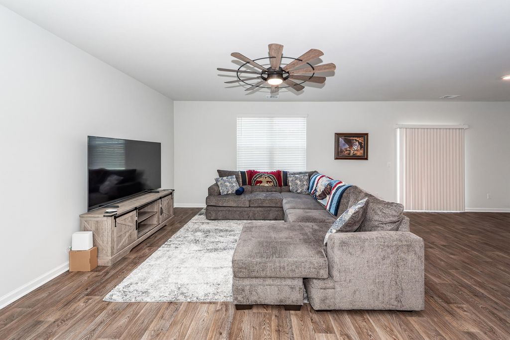 Photo of 179 Cloverleaf Street, Summerville, SC 29483 (MLS # 26014108)