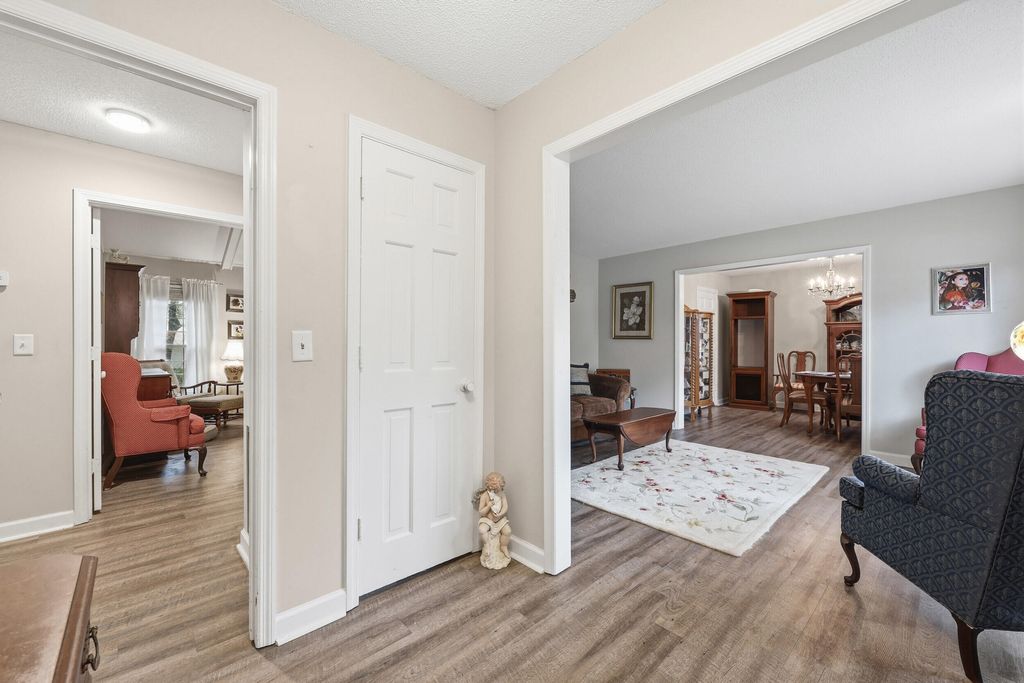 Photo of 117 Bobwhite Lane, Summerville, SC 29485 (MLS # 25032311)