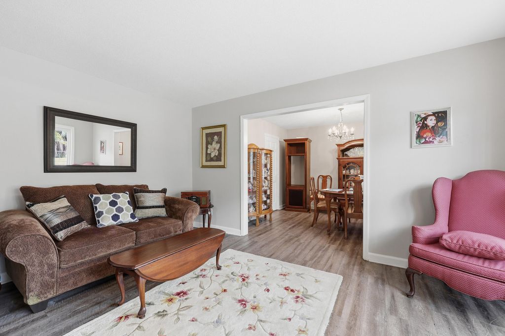 Photo of 117 Bobwhite Lane, Summerville, SC 29485 (MLS # 25032311)