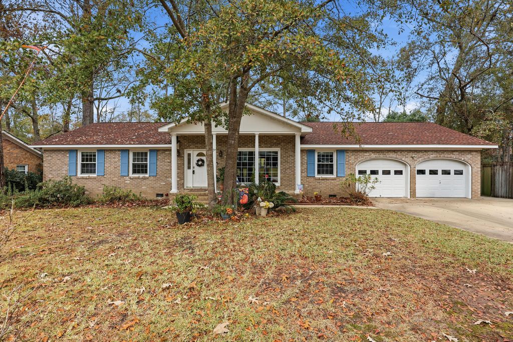 Photo of 117 Bobwhite Lane, Summerville, SC 29485 (MLS # 25032311)