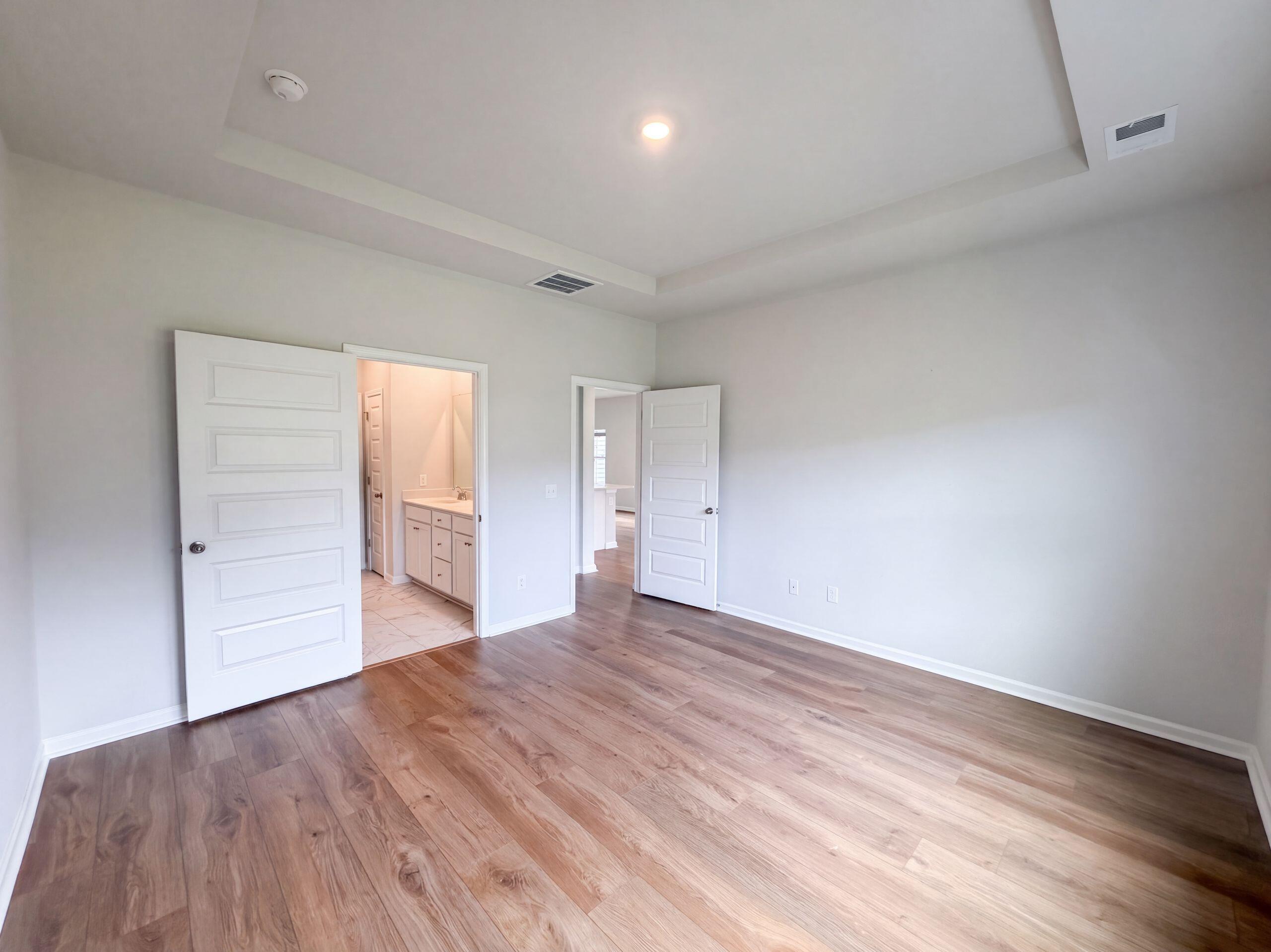1127 Glorious Way