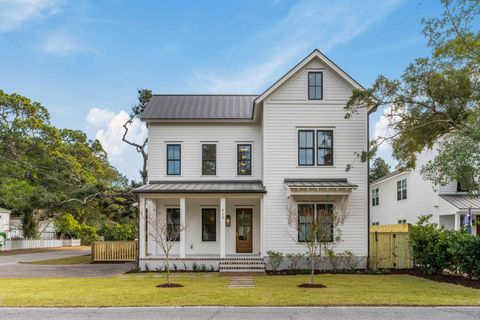 Photo of 839 Mccants Drive, Mount Pleasant, SC 29464 (MLS # 26003291)
