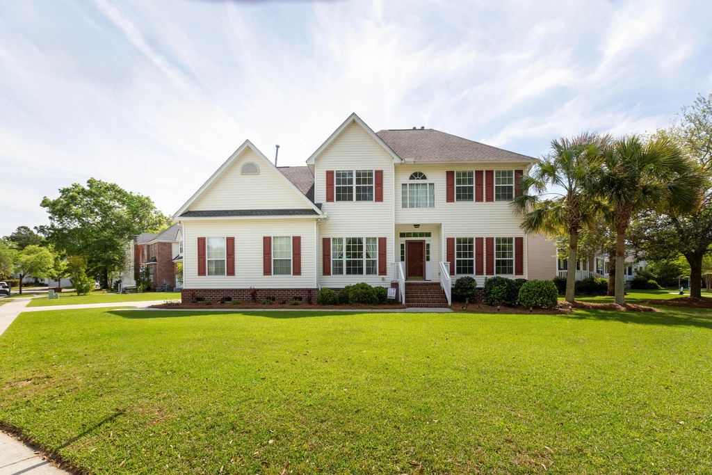 Photo of 2800 Bottlebrush Court, Mount Pleasant, SC 29466 (MLS # 26010073)