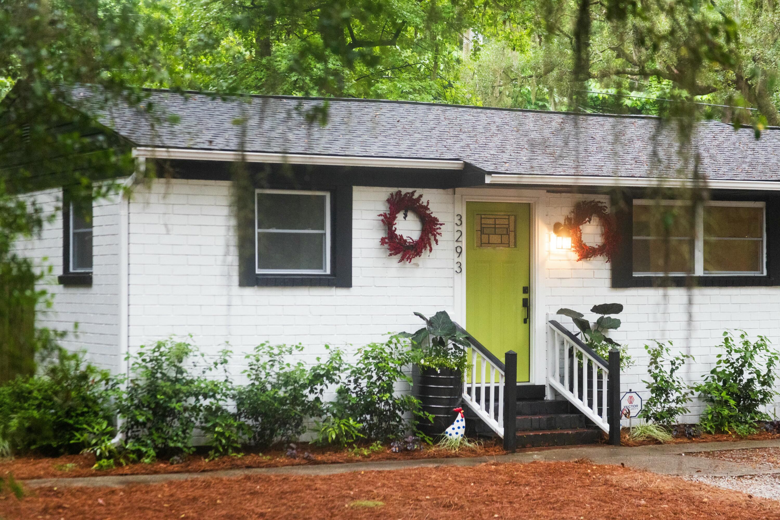 3293 River Road