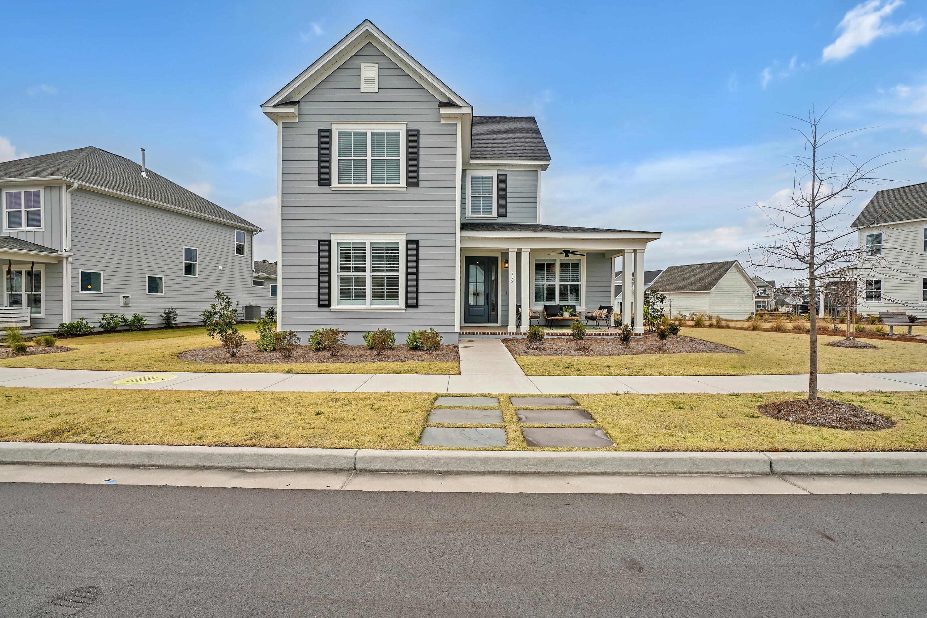 View Summerville, SC 29486 house