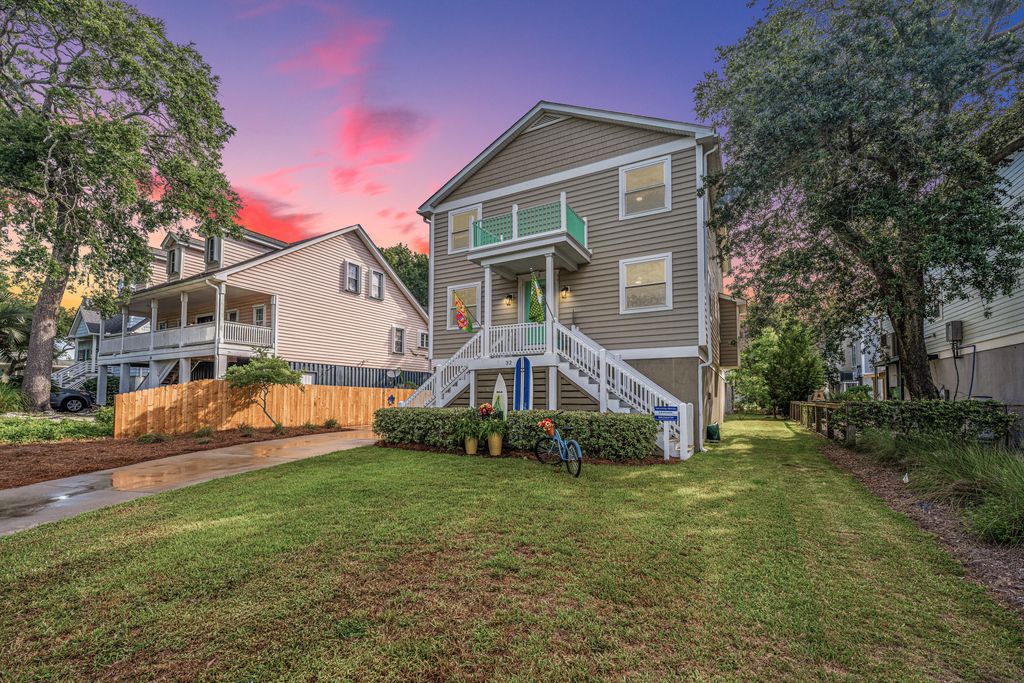 Photo of 32 41st Avenue, Isle of Palms, SC 29451 (MLS # 25023178)