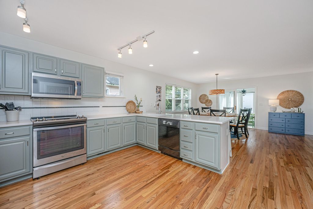 Photo of 32 41st Avenue, Isle of Palms, SC 29451 (MLS # 25023178)