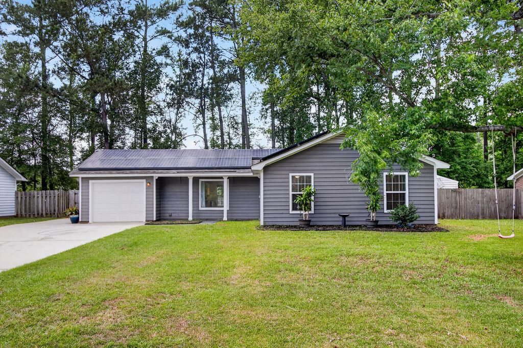 Photo of 450 Longleaf Drive, Summerville, SC 29483 (MLS # 26015342)