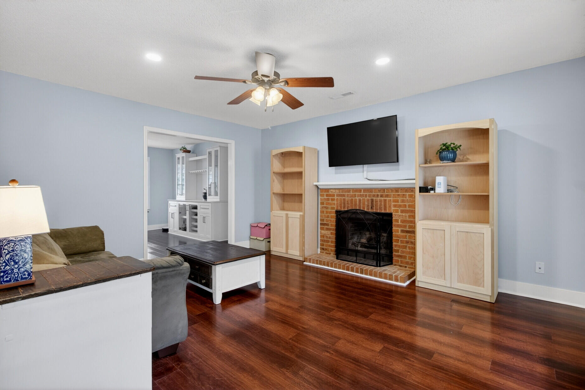 113 E Hartwick Lane