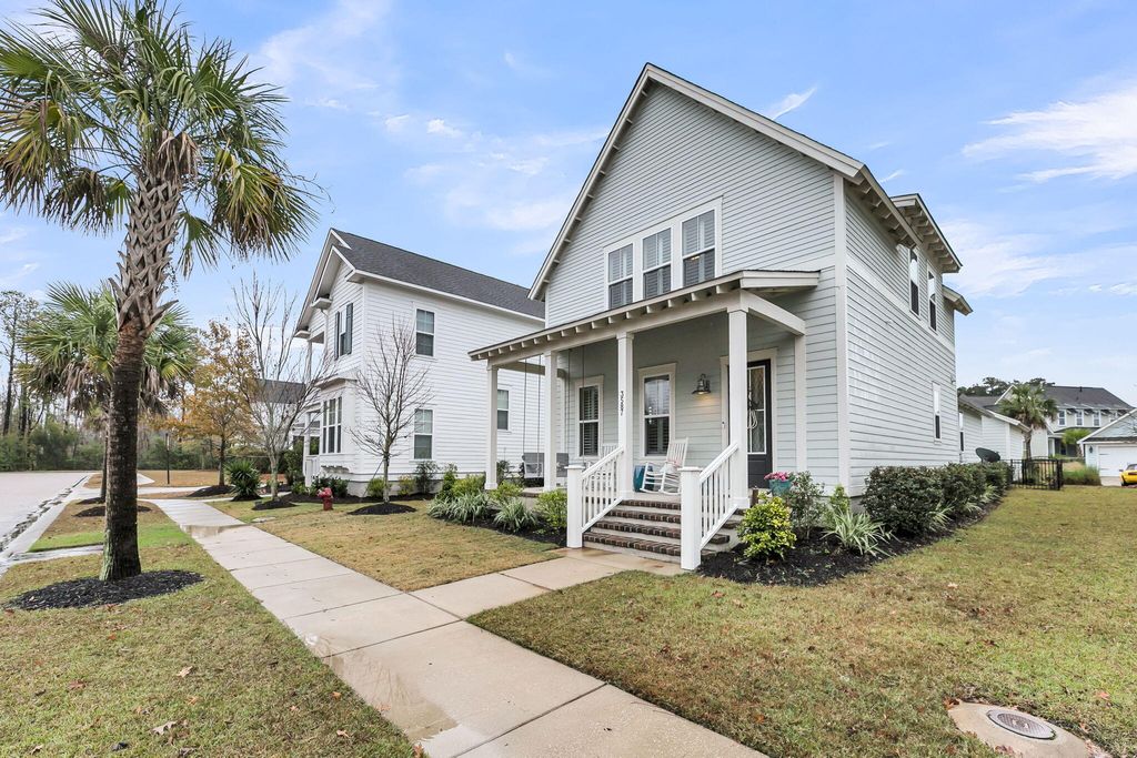 Photo of 3587 Backshore Drive, Mount Pleasant, SC 29466 (MLS # 25031713)