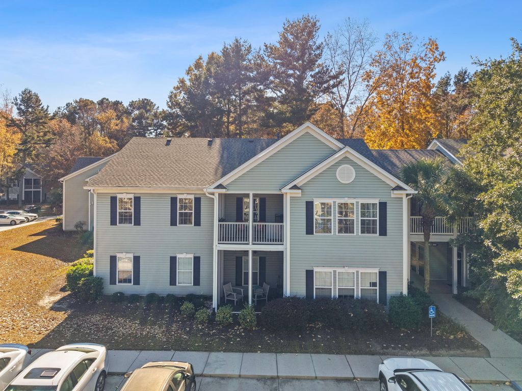 Photo of 805 E Marymont Lane, Charleston, SC 29414 (MLS # 25031673)