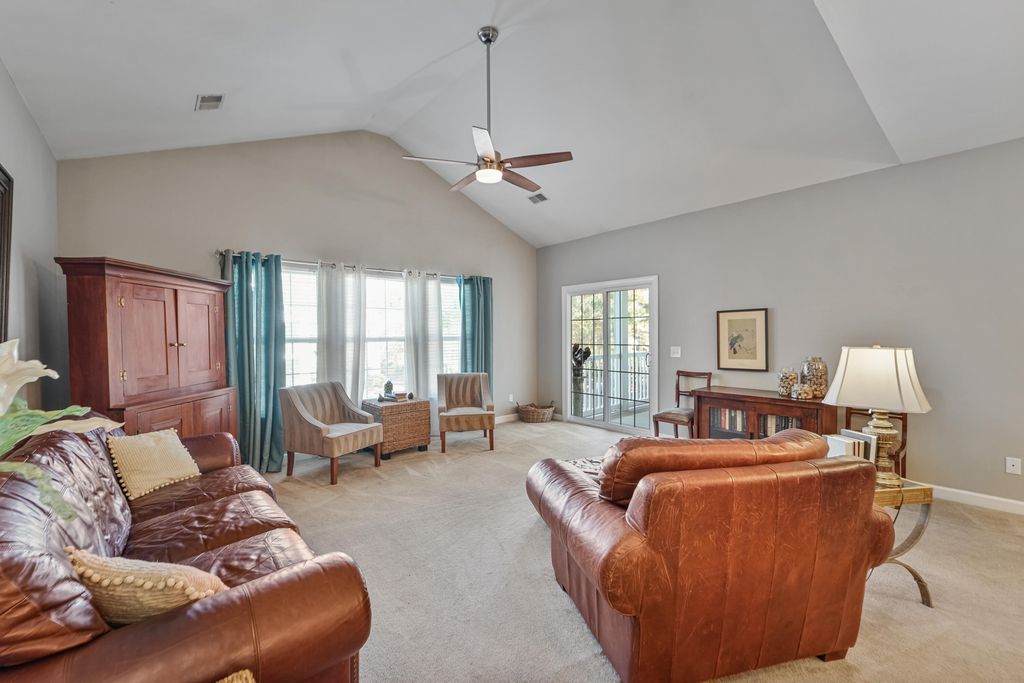 Photo of 805 E Marymont Lane, Charleston, SC 29414 (MLS # 25031673)