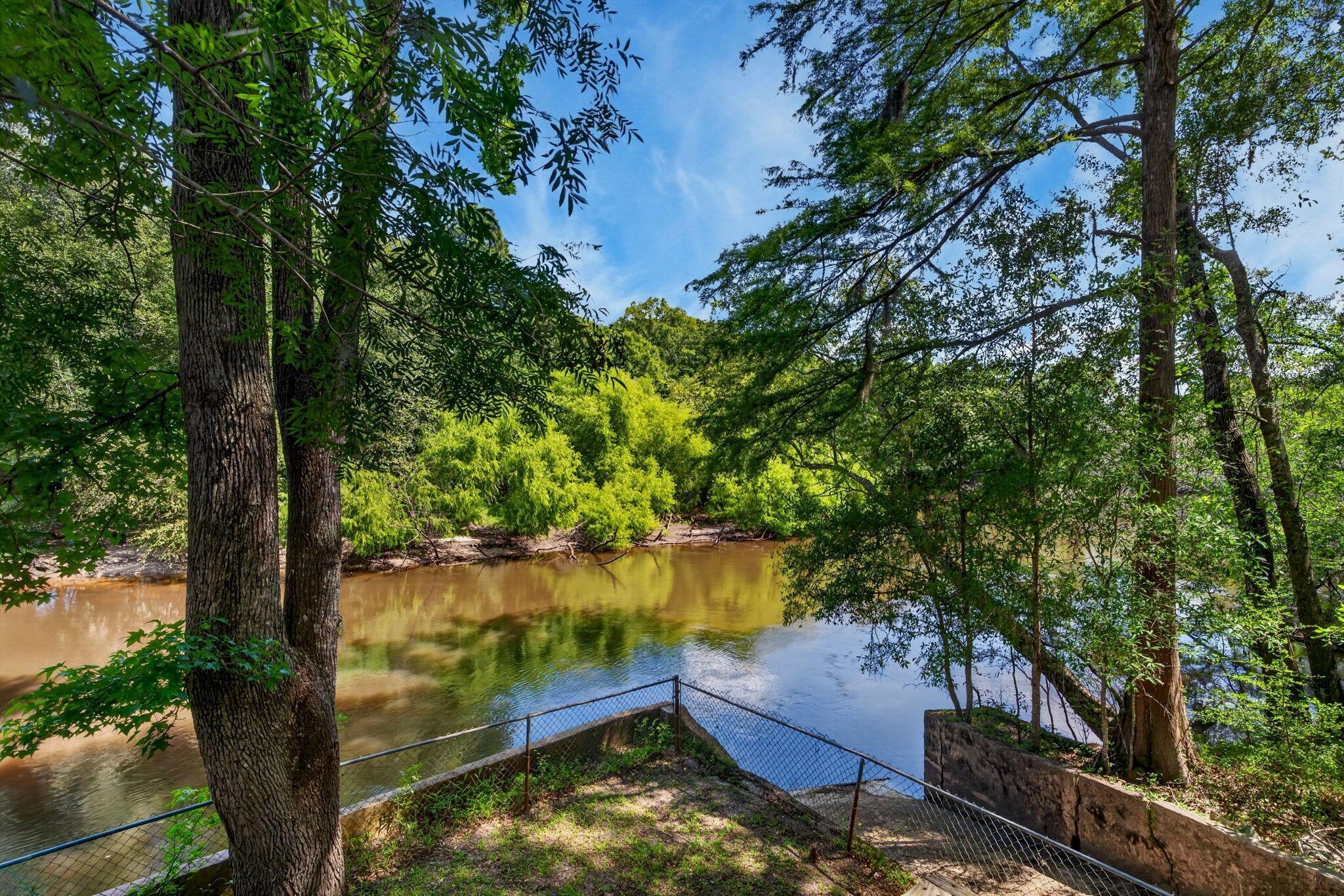 93 Deepwater Trail