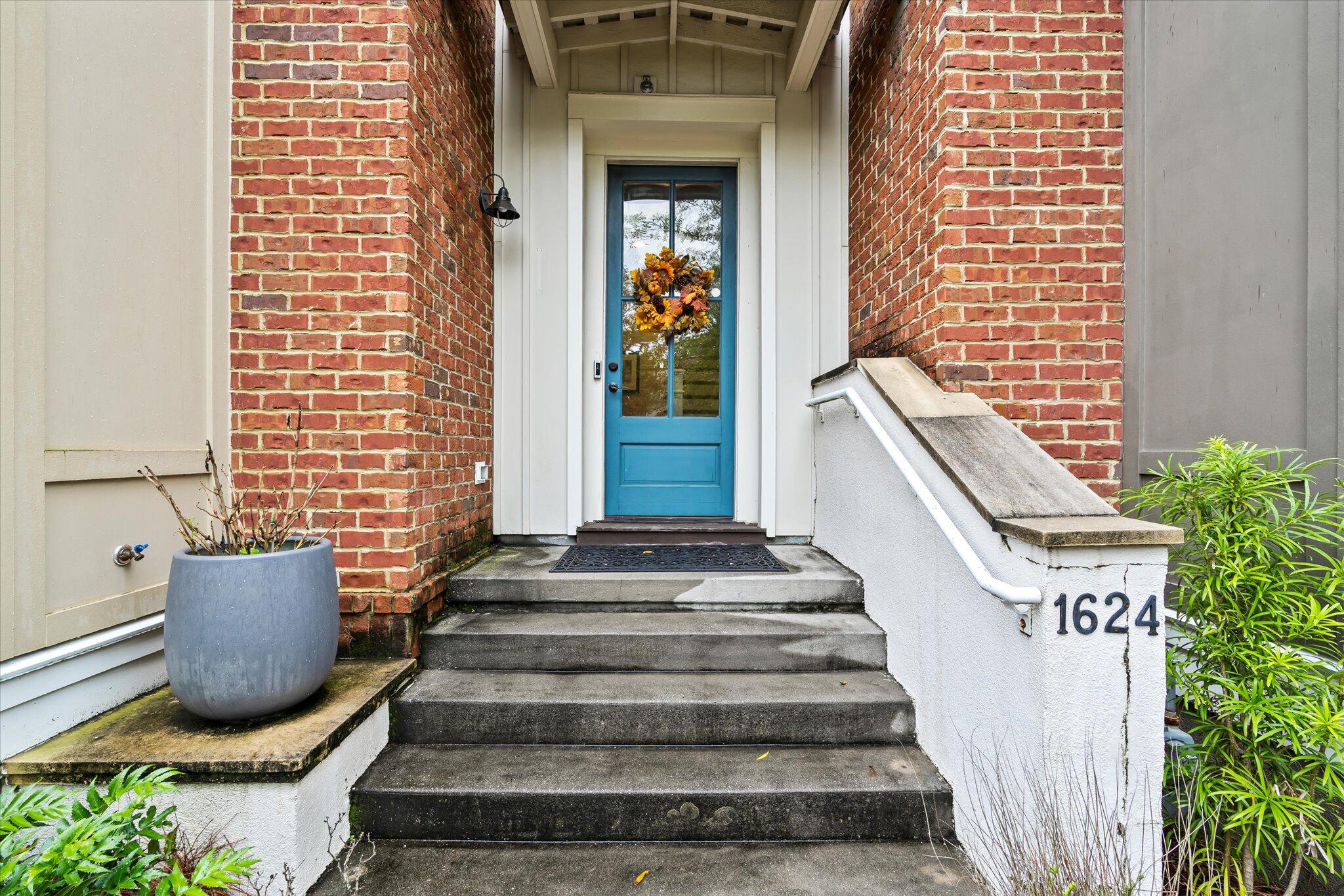 1624 Grey Marsh Road