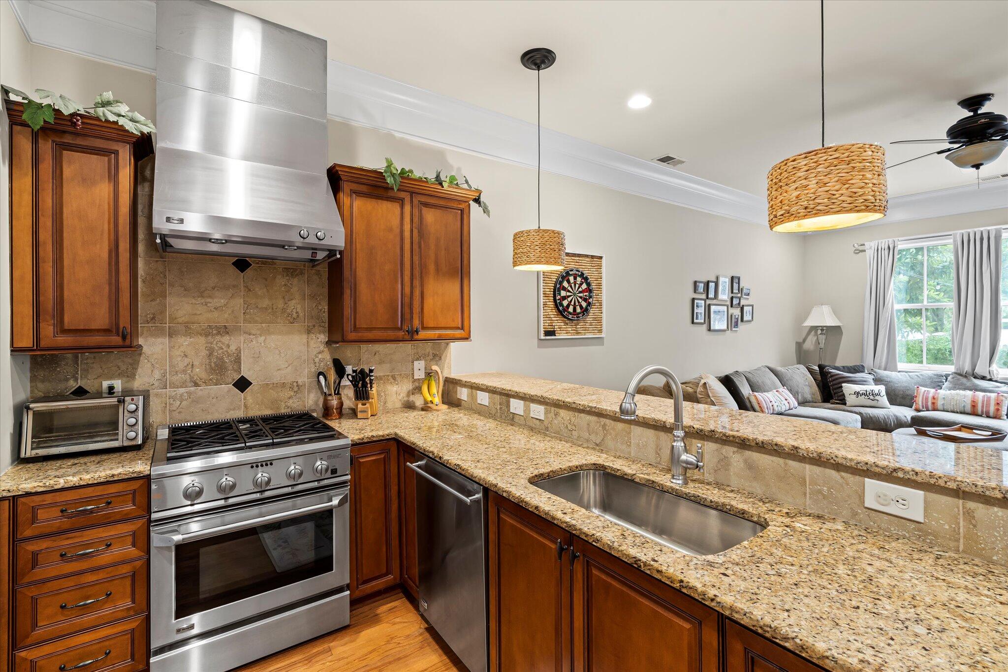 1624 Grey Marsh Road