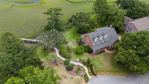 Photo of 1528 Hurtes Island Drive, Charleston, SC 29407 (MLS # 25018962)