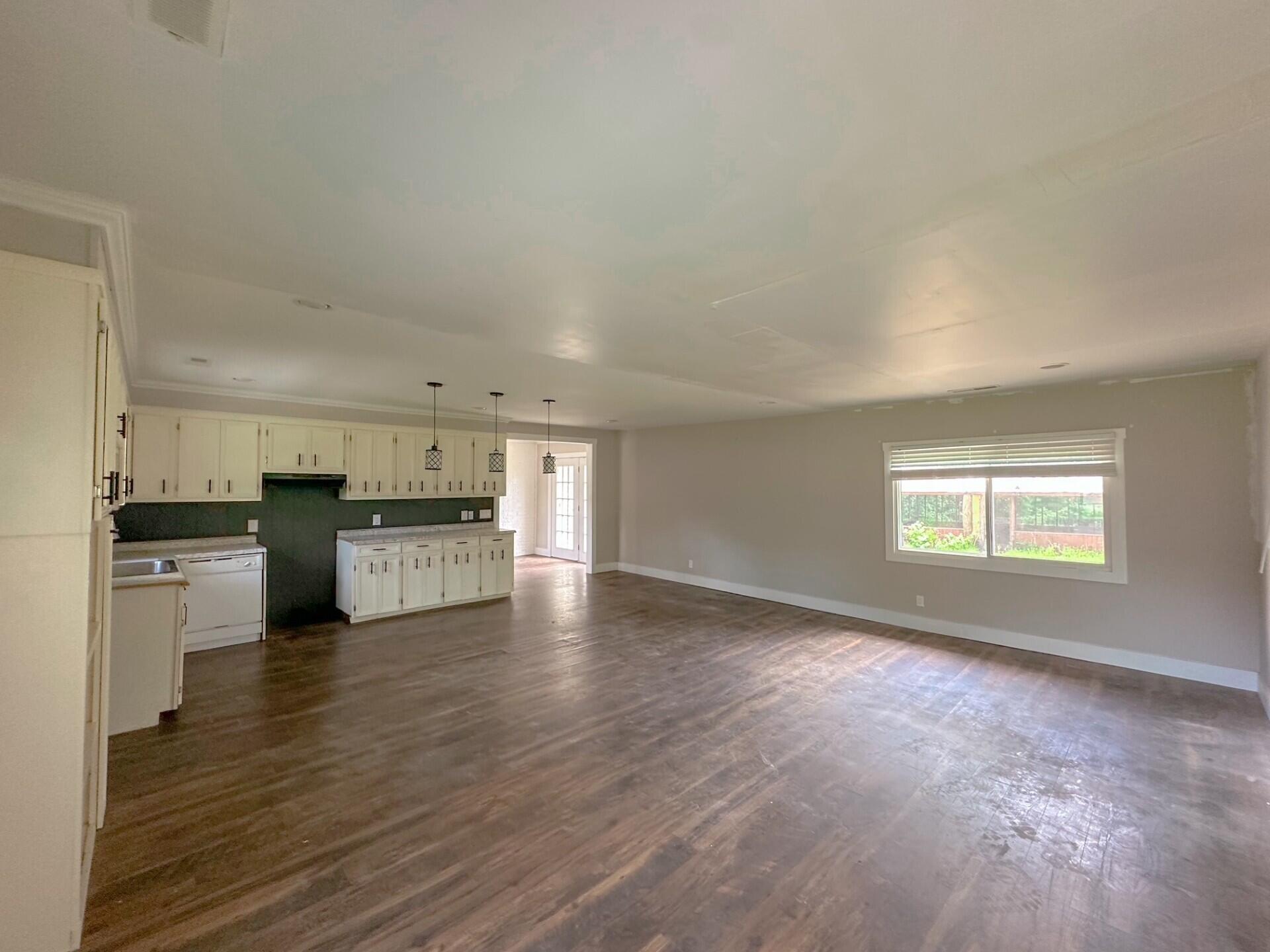 381 Fountain Lake Drive