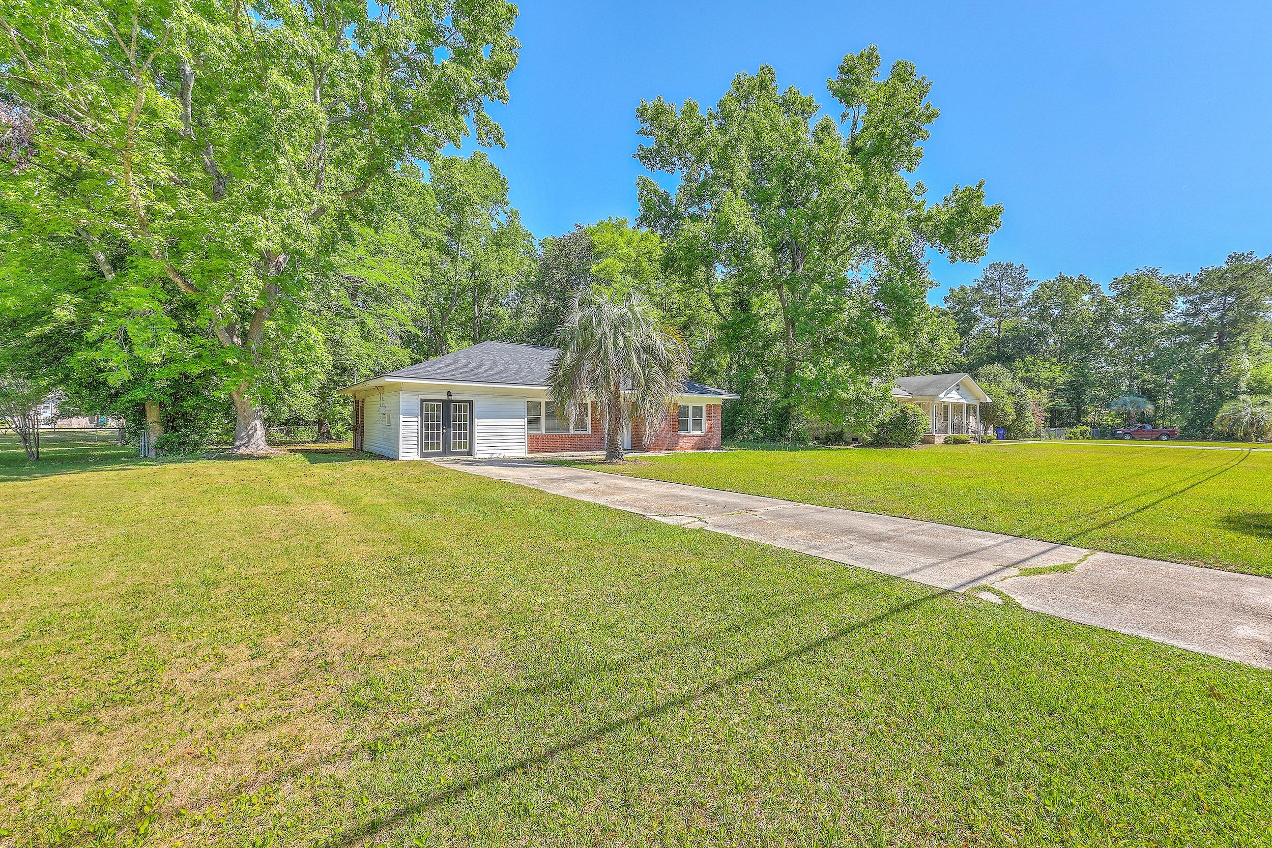 2736 Shadow Lane