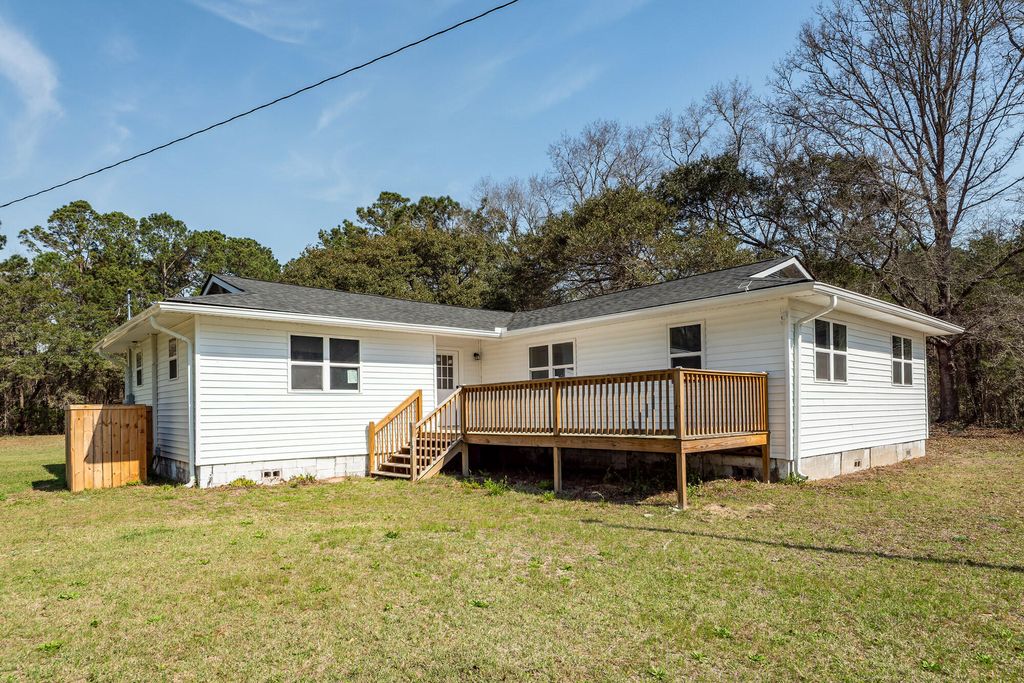Photo of 1124 Sallie Manigault Lane, McClellanville, SC 29458 (MLS # 26007018)