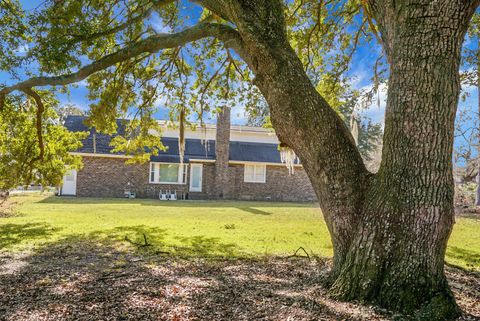 A home in Moncks Corner