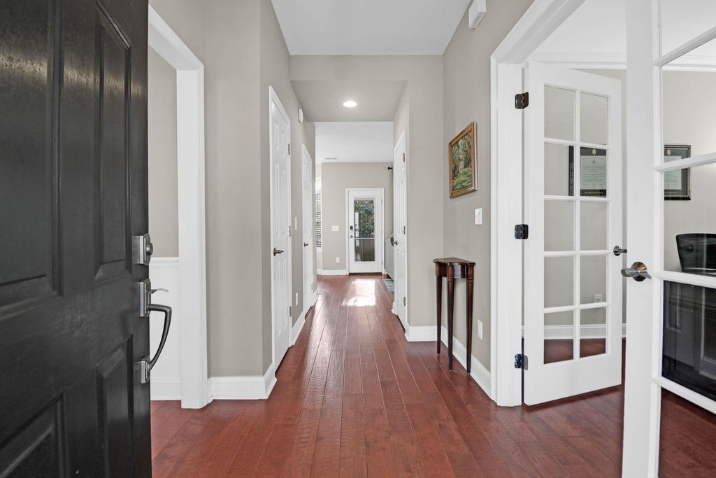 Photo of 1199 Old Ivy Way, Mount Pleasant, SC 29466 (MLS # 25029009)