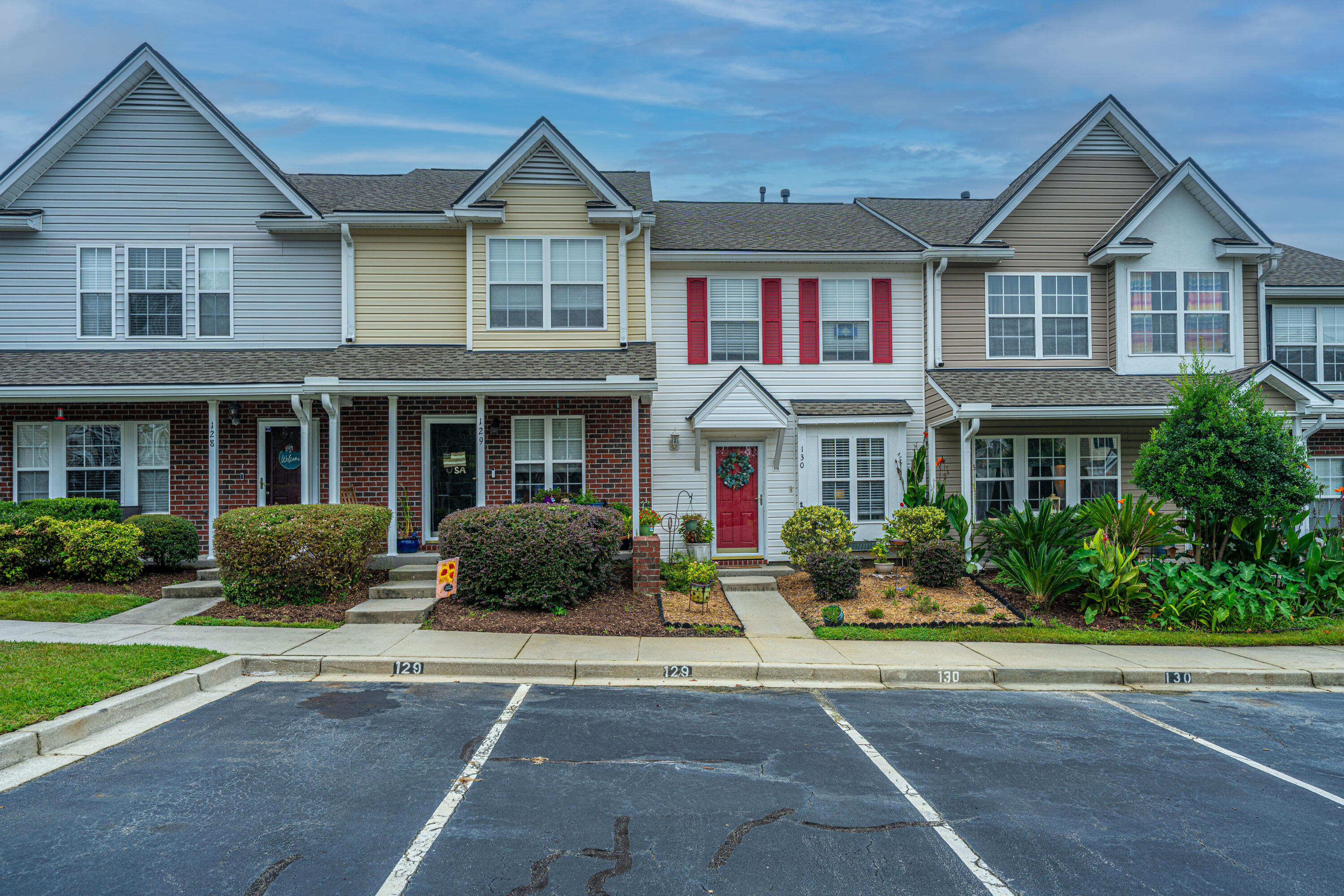 130 Hornby Circle