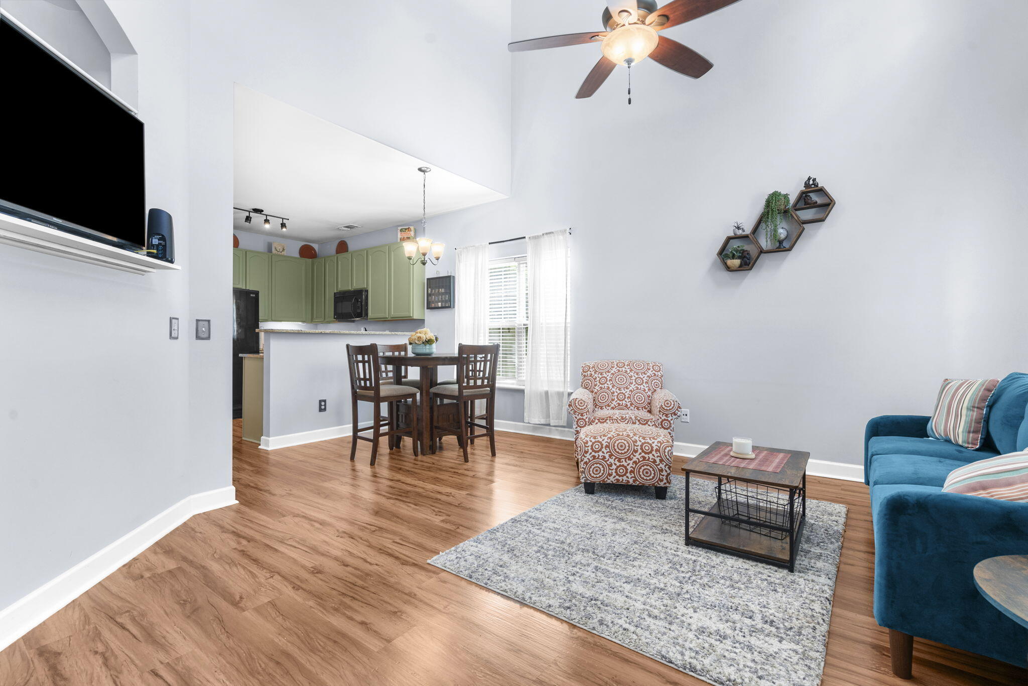 400 Chinquapin Drive