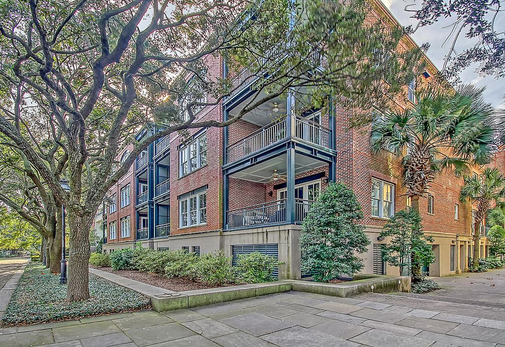 Photo of 36 Prioleau Street #F, Charleston, SC 29401 (MLS # 25023966)