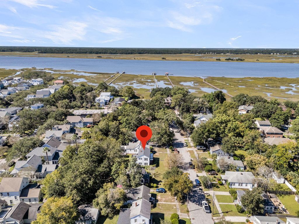 Photo of 251 W Poplar Street, Charleston, SC 29403 (MLS # 25028176)