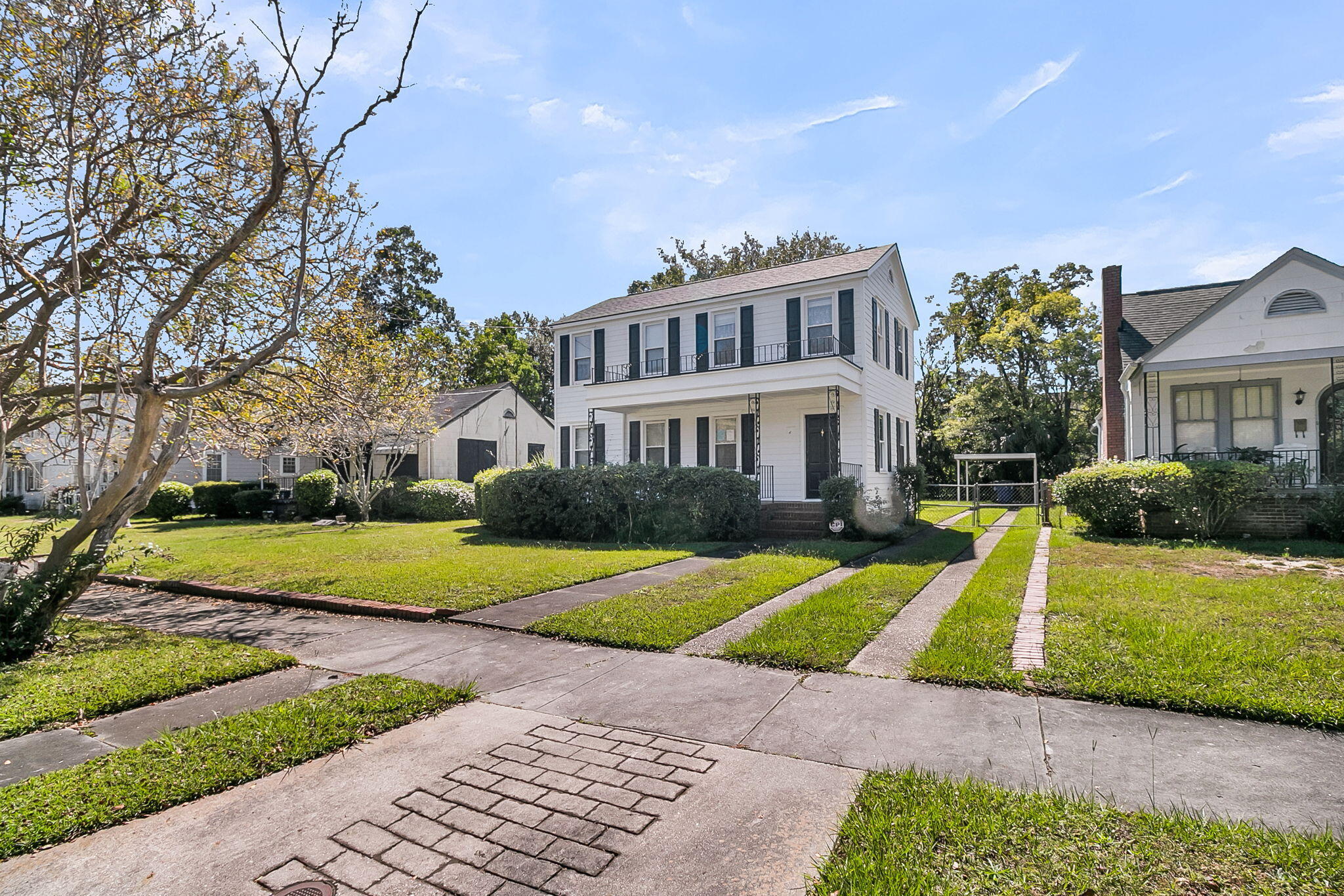 251 W Poplar Street