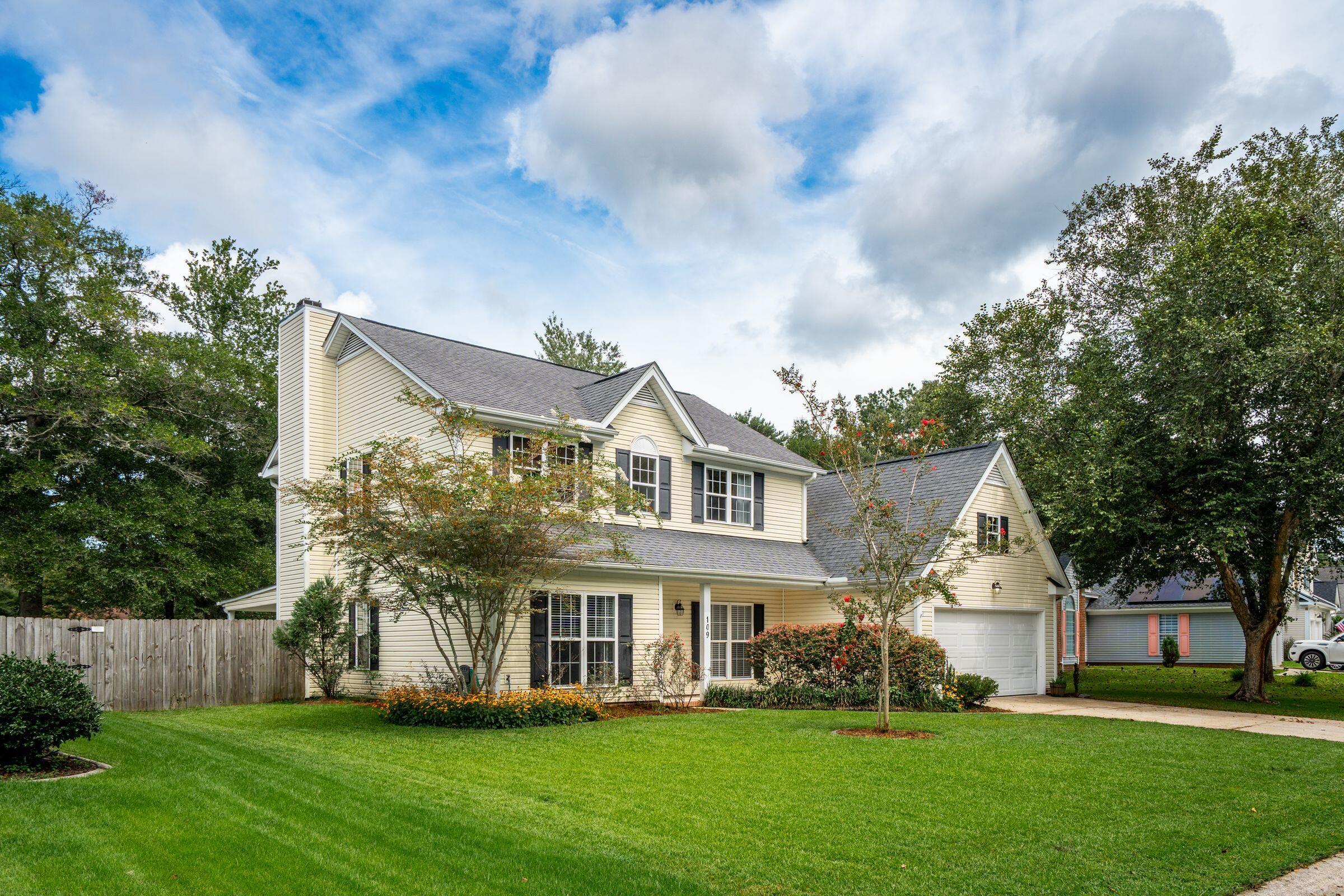 109 Thomaston Avenue