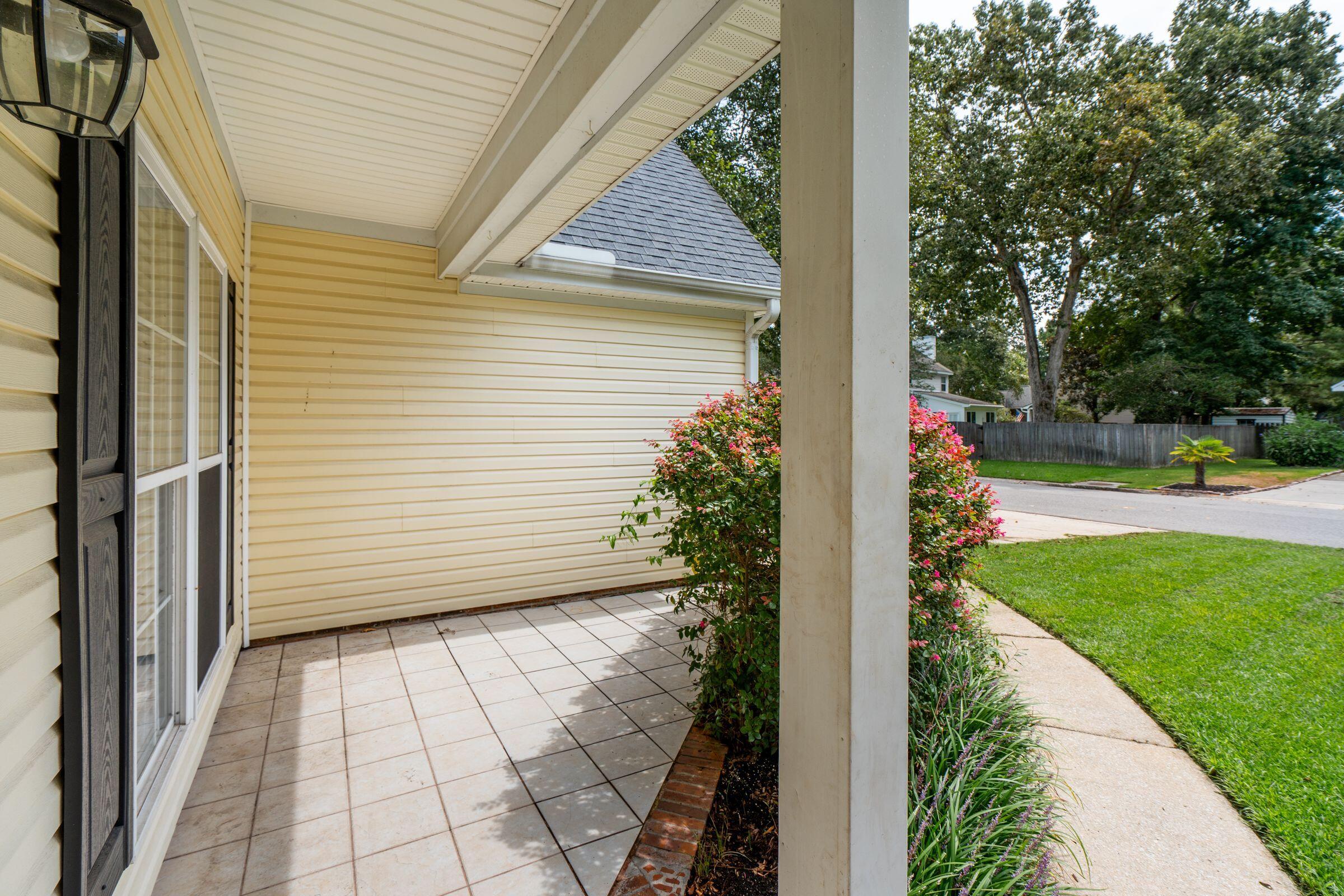 109 Thomaston Avenue