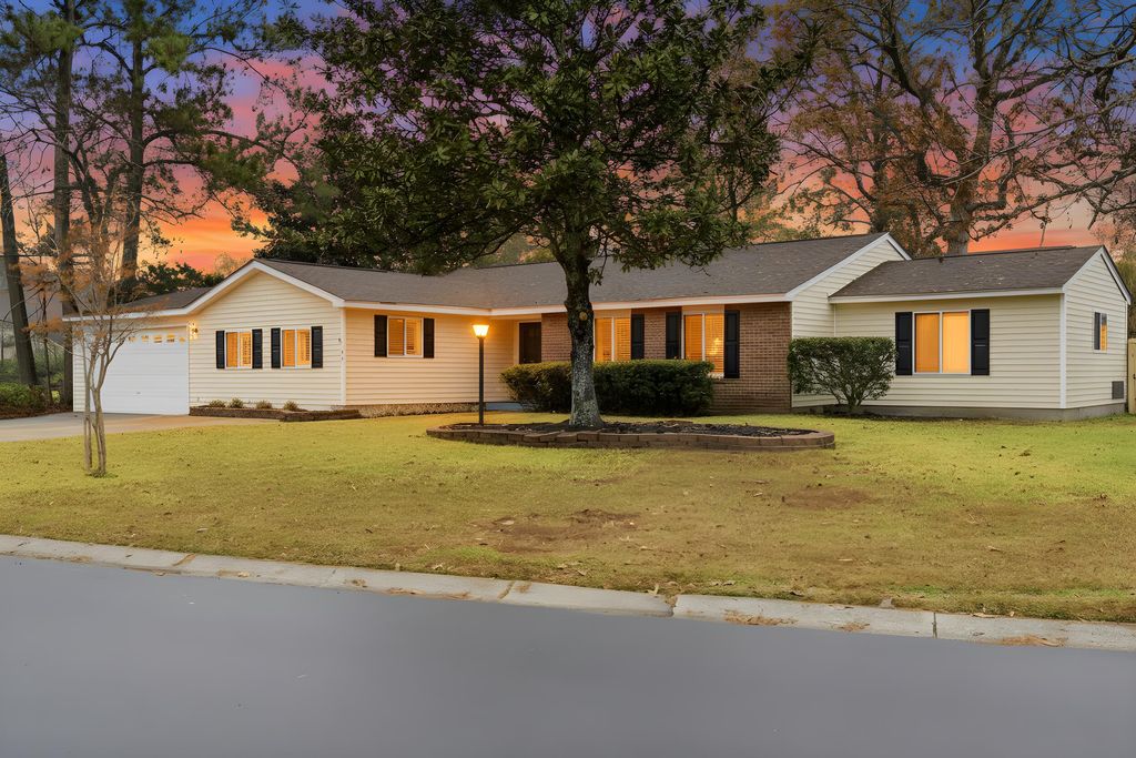 Photo of 411 Navaho Circle, Summerville, SC 29483 (MLS # 25032203)