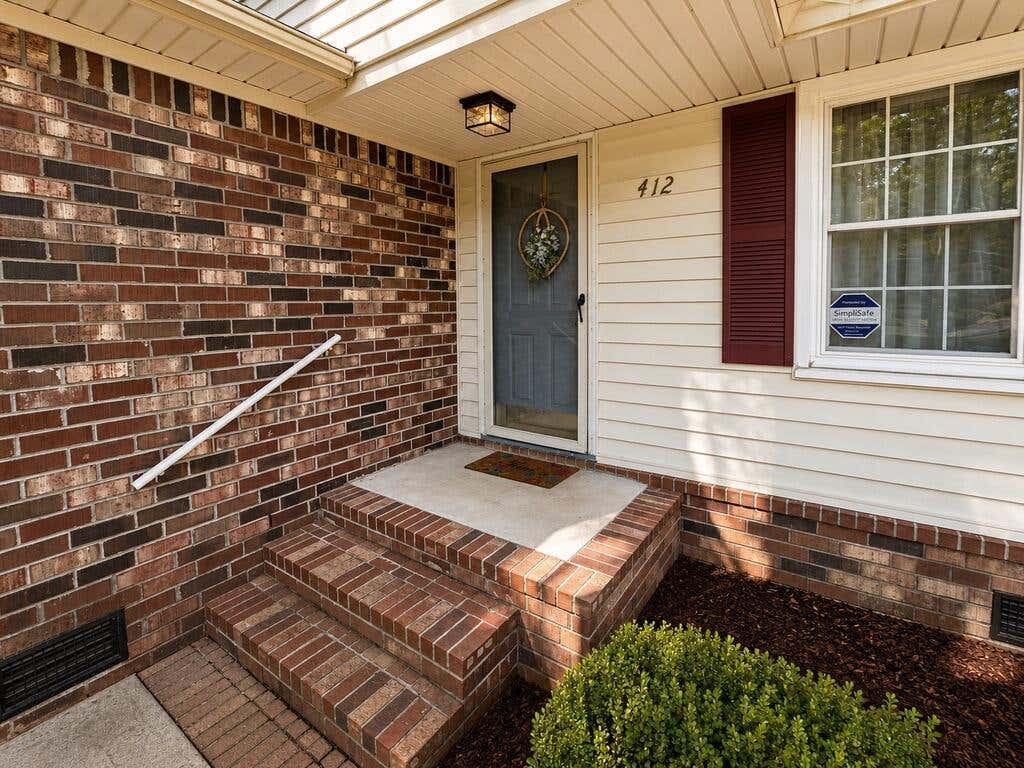 Photo of 412 Red Fox Run, Summerville, SC 29485 (MLS # 26022249)