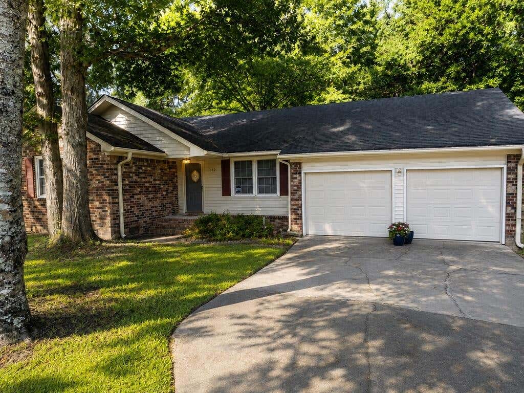 Photo of 412 Red Fox Run, Summerville, SC 29485 (MLS # 26022249)