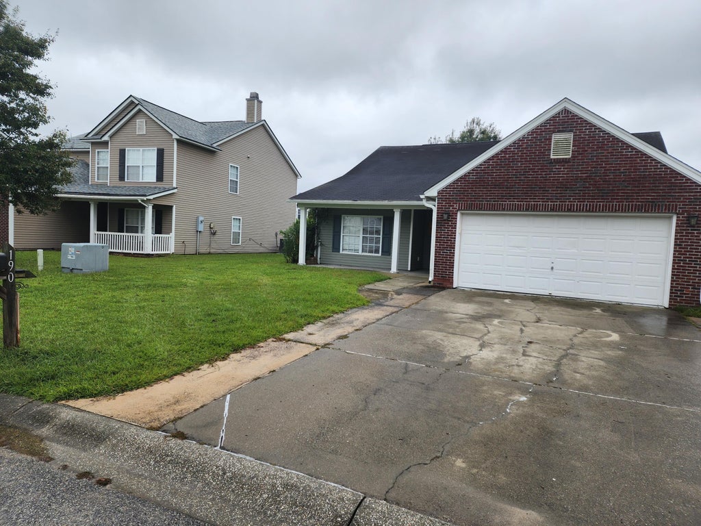 Photo of 190 Southport Drive, Summerville, SC 29483 (MLS # 26027582)