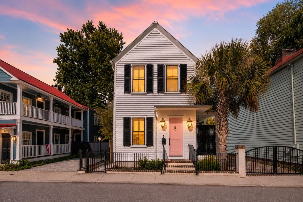 Photo of 34 Rose Lane, Charleston, SC 29403 (MLS # 26013313)